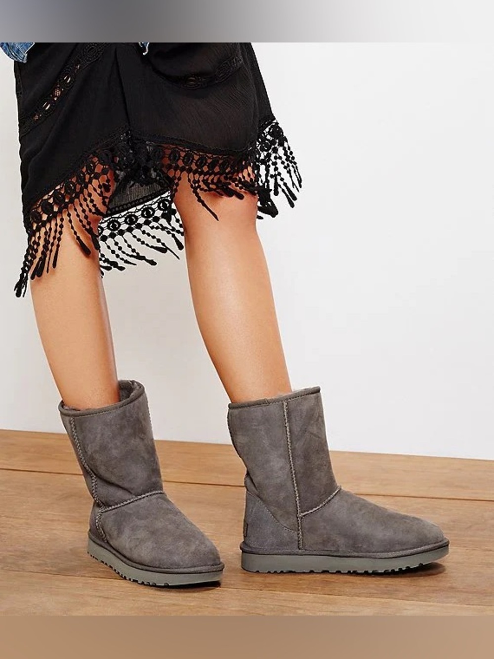Ugg Australia women’s classic short leather/ sheepskin boots